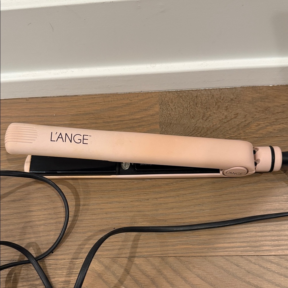 Lange Soft Pink Hair Straightener